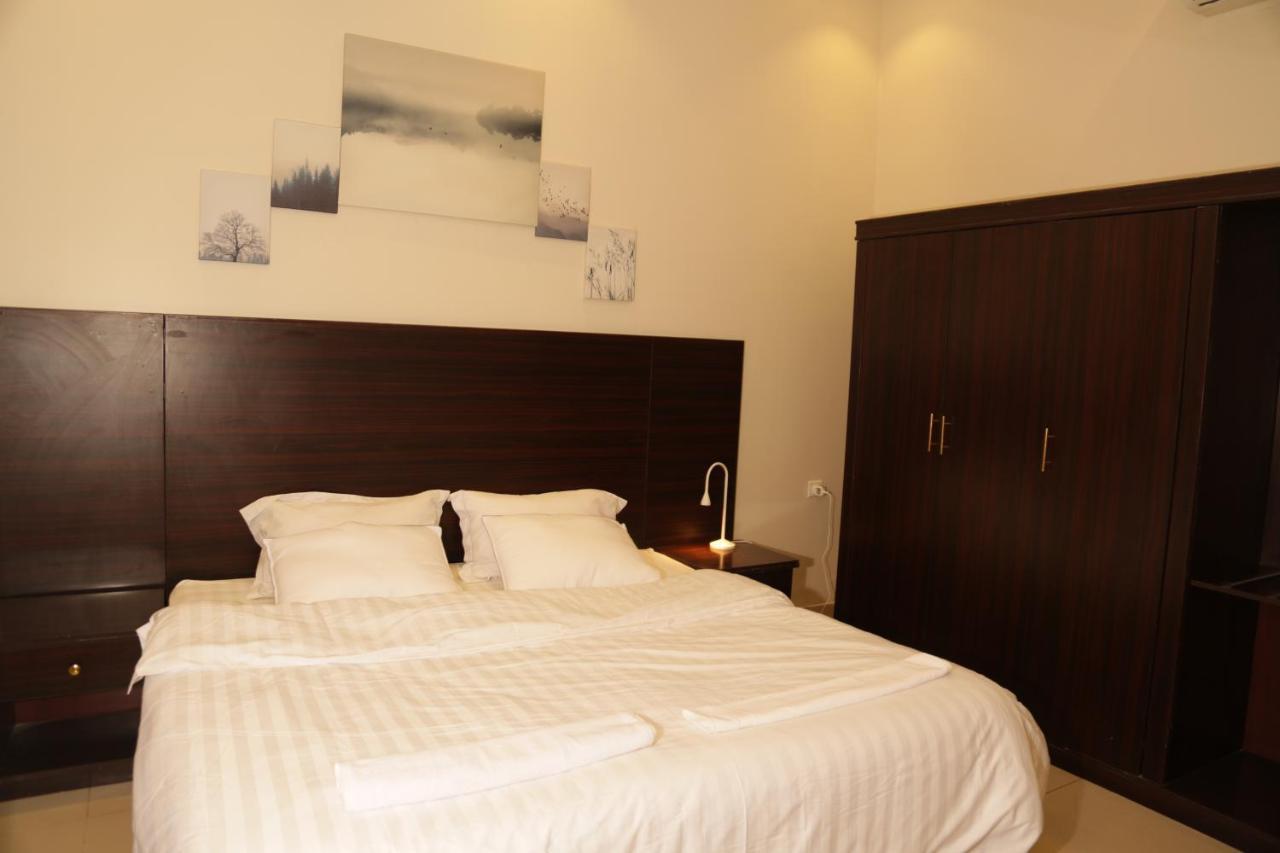 Spacious Apartments At Basla St 3 Mins From King Fahd Stadium Рияд Екстериор снимка